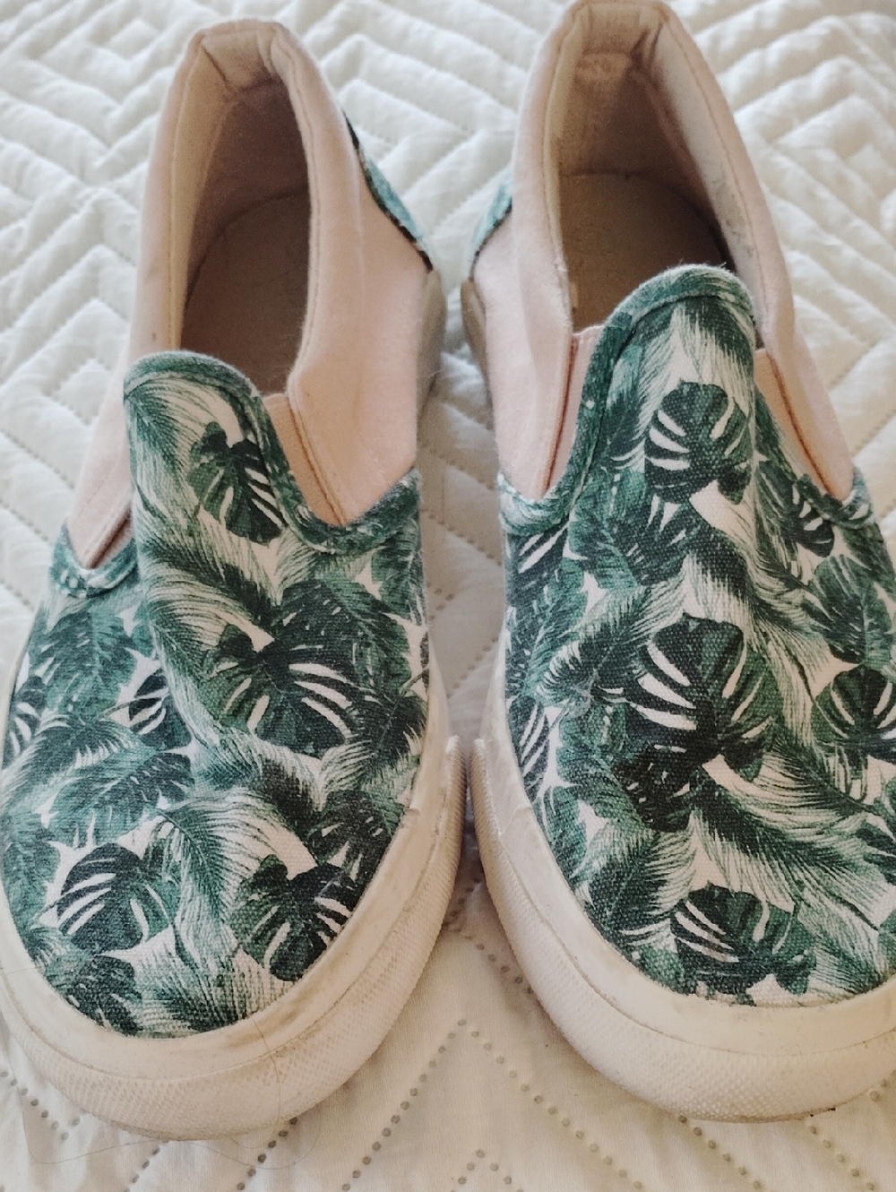 Women’s Slip-On Canvas Sneakers with Green Tropical Leaf Print